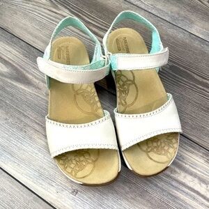 MERRELL WOMEN'S HIBISCUS IVORY WHITE SLINGBACK SPORT SANDALS SHOES SIZE 7